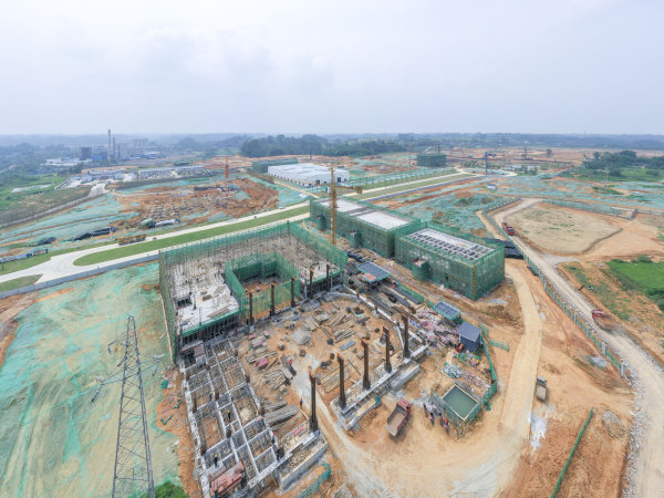 快速推進建設的斑布竹產業園項目。.jpg
