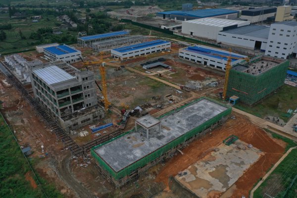 建設(shè)中的四川渝三峽新材料有限公司。.JPG