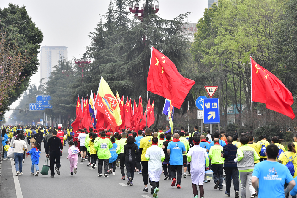 樂跑項目的比賽現場。眉山日報全媒體記者 廖波 攝.JPG