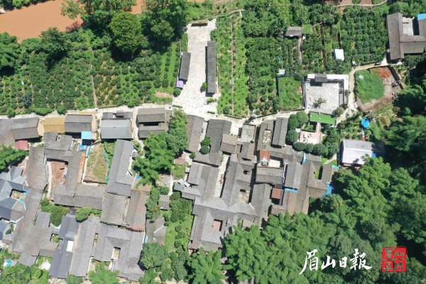 余家碥是“活著”的傳統村落。