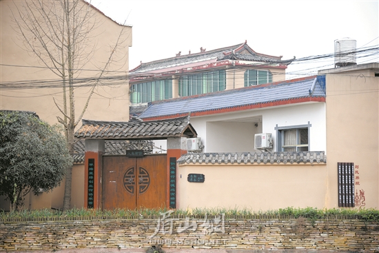 泥灣村民居整潔美觀。.jpg