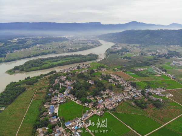 航拍洪雅鄉村。