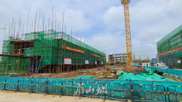 樂凱新材電子材料研發及產業基地項目建設現場。