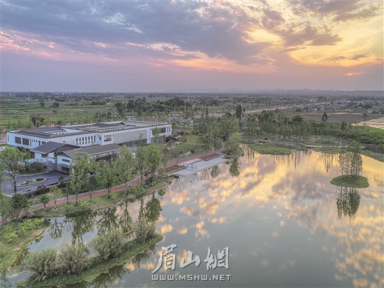 欣欣向榮的彭山經(jīng)開區(qū)。.jpg