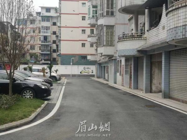 東坡區銀杏花園改造后。