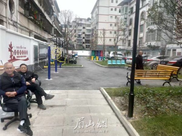 東坡區銀杏花園改造后。