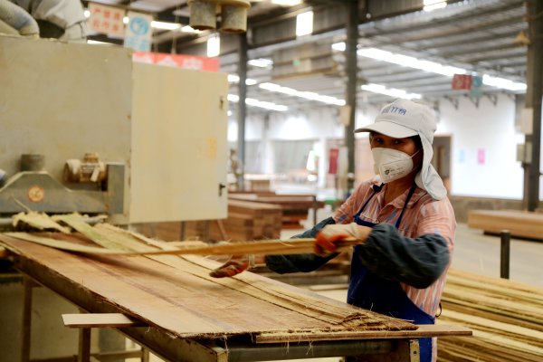 “竹鋼”企業(yè)生產忙。