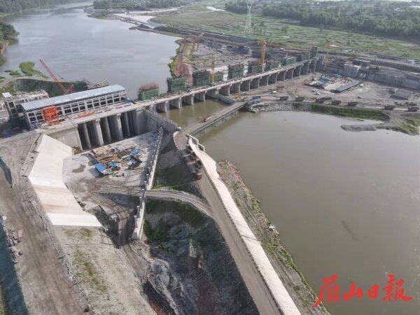  岷江虎渡溪航電樞紐工程加快建設中。