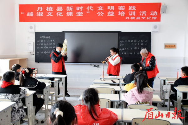 堅定不移傳承好、弘揚好、發(fā)展好中華優(yōu)秀傳統(tǒng)文化。