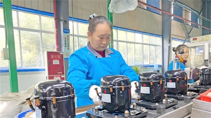工業企業陸續復工。