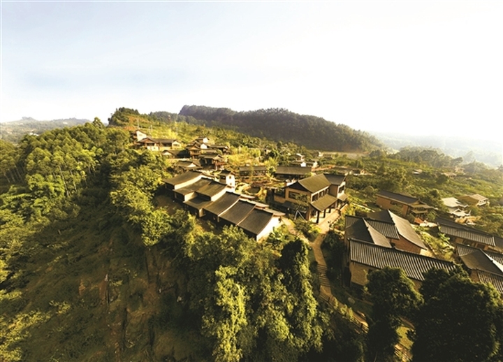 丹棱幸福嶺生態民宿聚落，打造消費新場景。