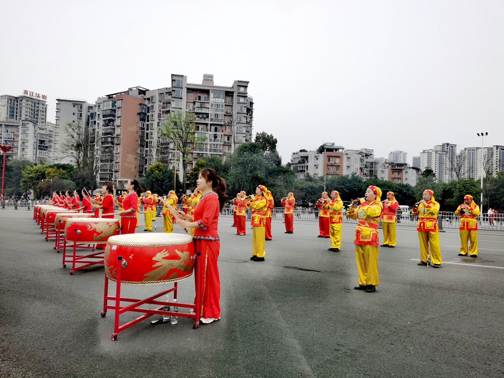 鑼鼓陣陣，嗩吶聲聲。.jpg