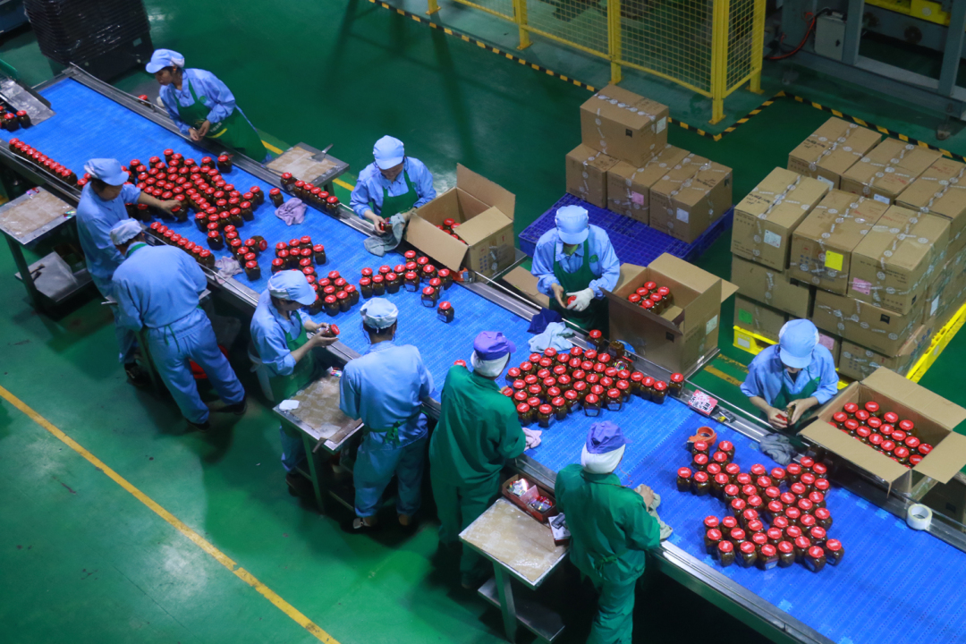 眉山“中國泡菜城”企業抓緊生產。.JPG