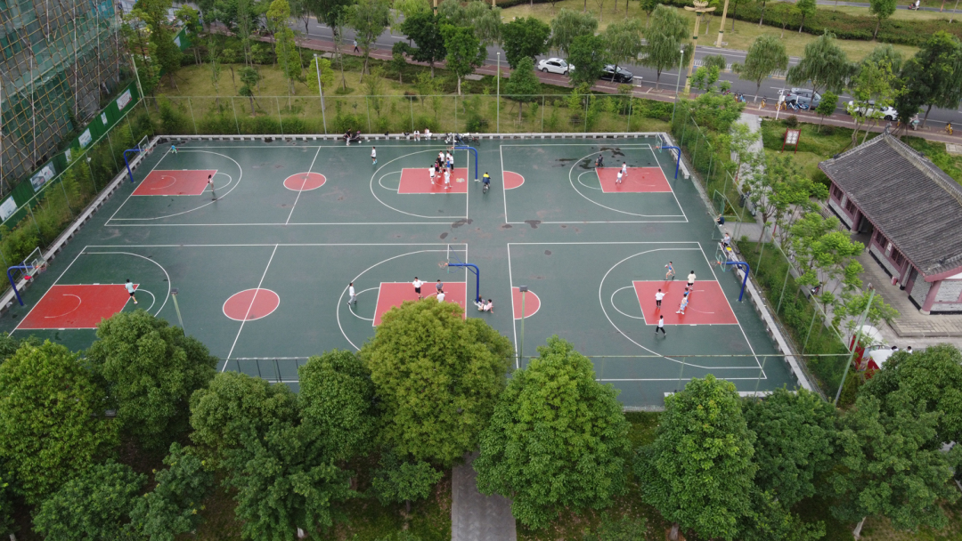 全民健身場(chǎng)地日漸增多。.jpg