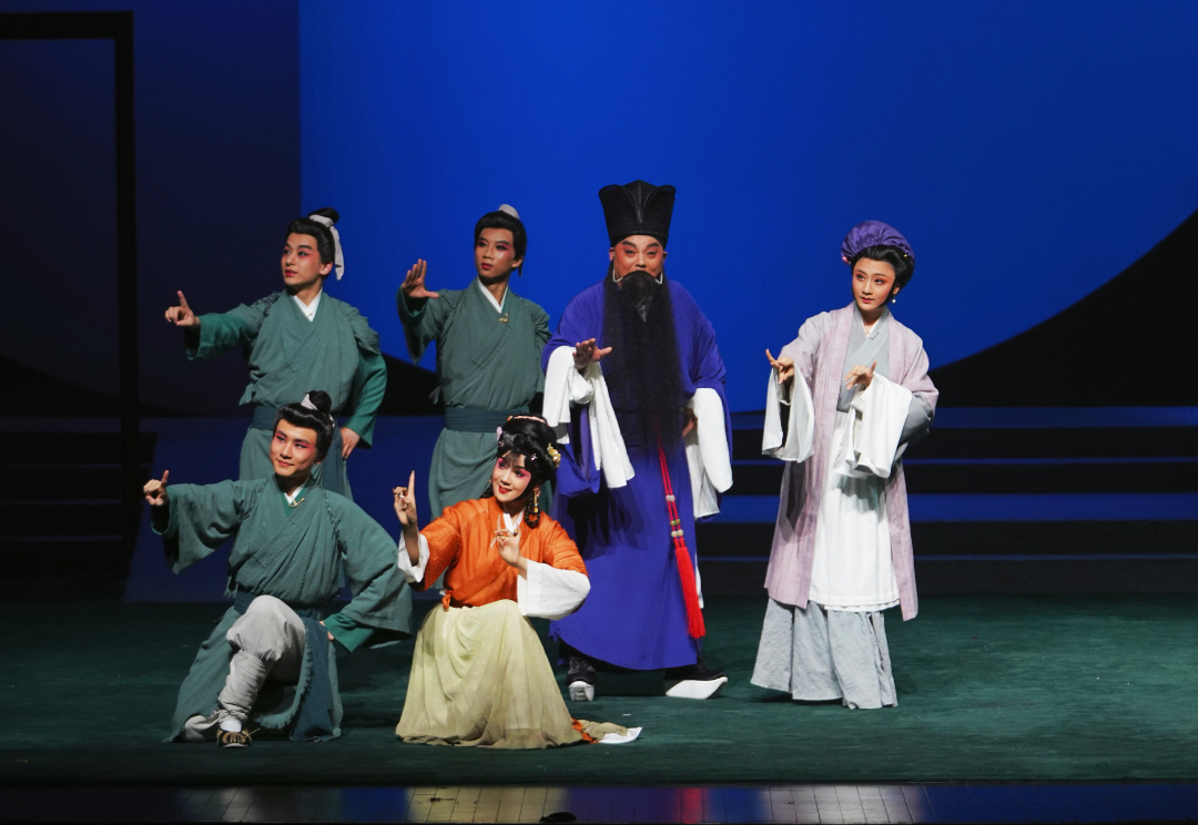 大型新編歷史川劇《夢回東坡》上演.jpg