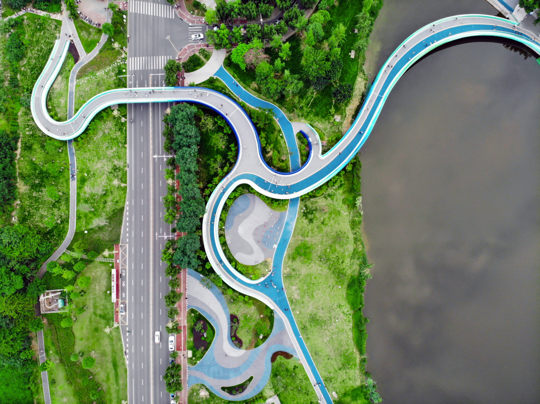 東坡步道濟美橋。