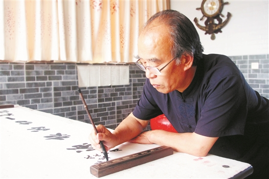 蘇裔蘇體書法傳承人蘇喜亮。