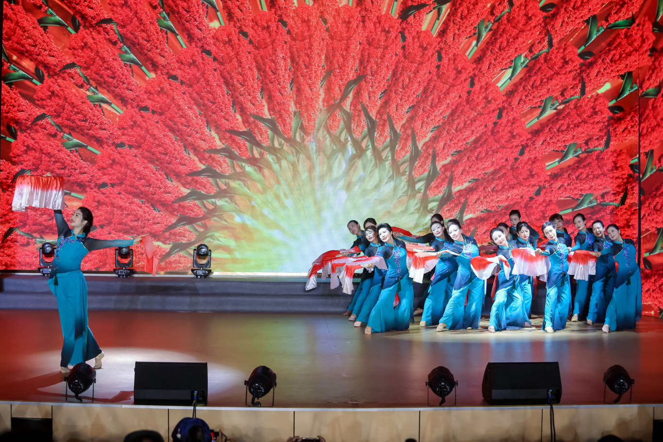 “我們都是追夢人”全民藝術普及匯報展演.jpg
